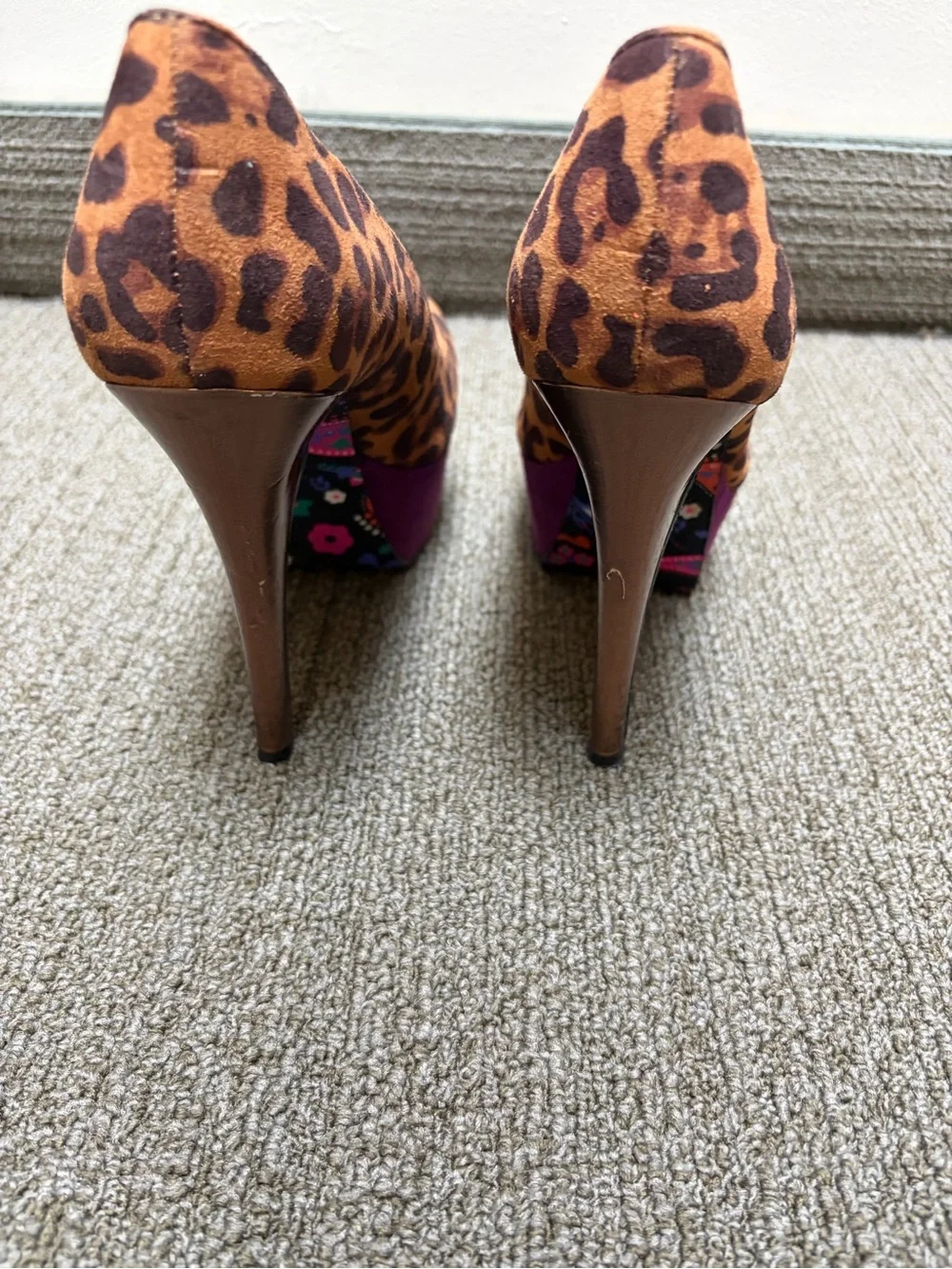 Betsey Johnson Leopard Print Pumps with Purple Platform size 8